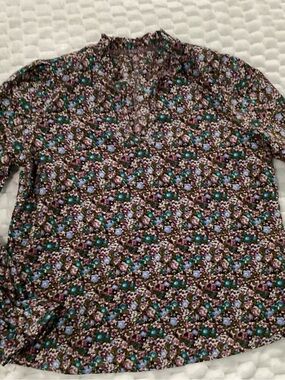 SHEIN Floral Print Top in Purple, Teal, Brown. F3